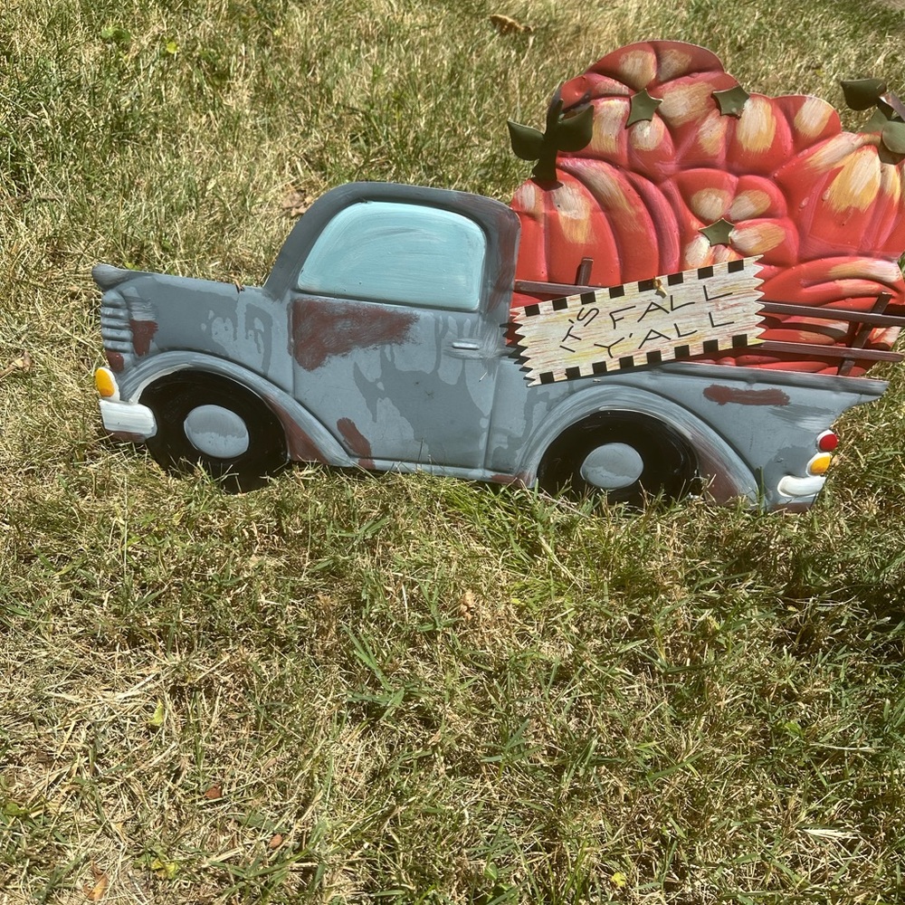 Halloween/Fall Outdoor Yard Decor, Hobby Lobby Gray Truck with Orange Pumpkins